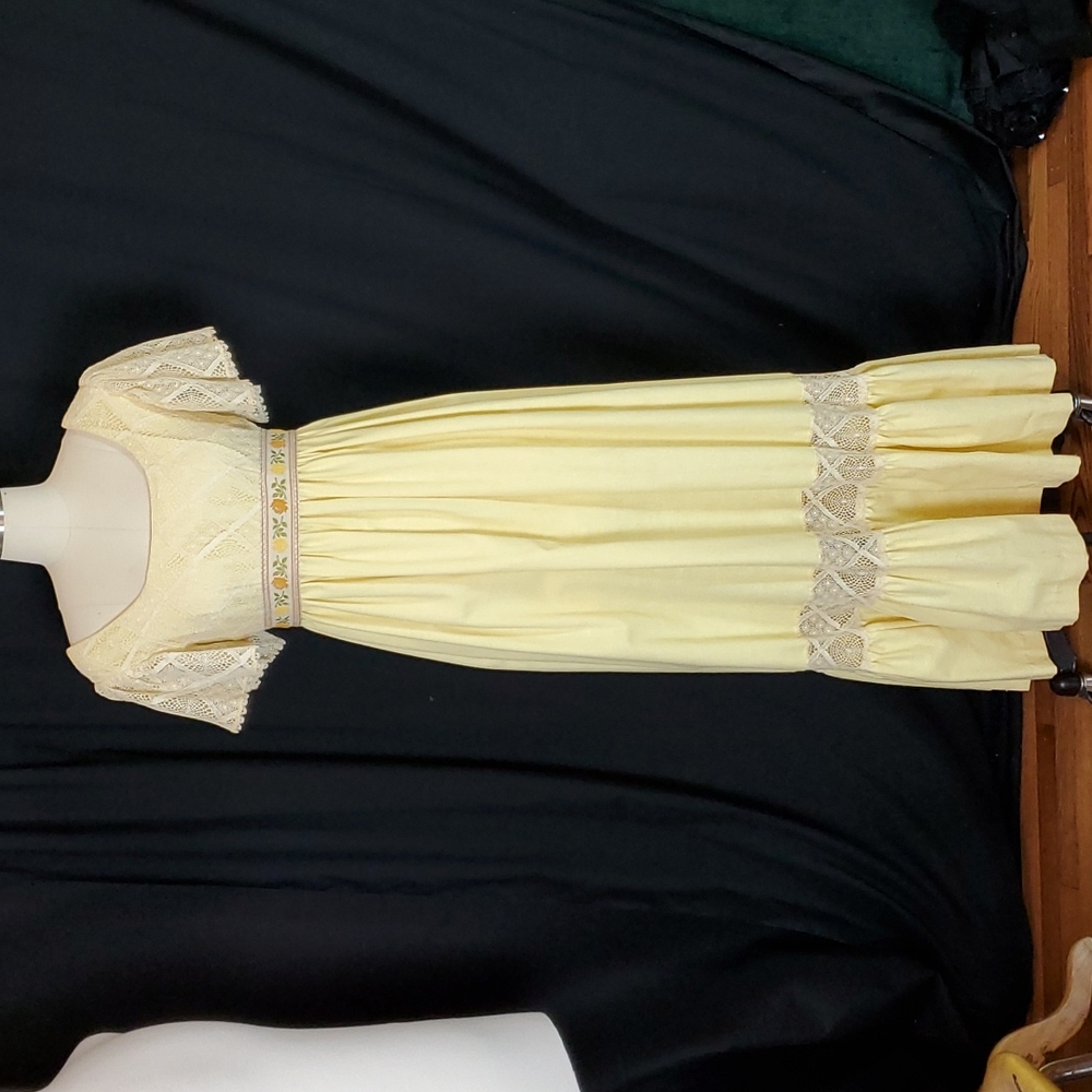 Vtg Couriers of California 60s/70s dress, Small